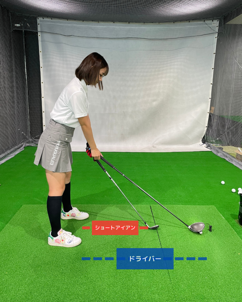 クラブが地面と平行に近い軌道を描くスイング